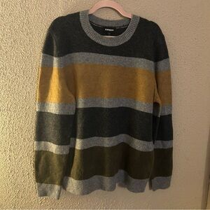 Express NWT Men’s Striped Crewneck Sweater Color Block Size L Wool Soft Cozy